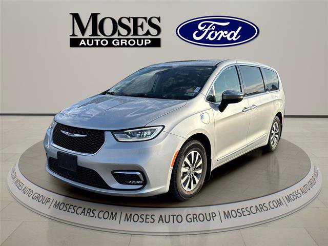 Used 2023 Chrysler Pacifica Limited FWD image 1