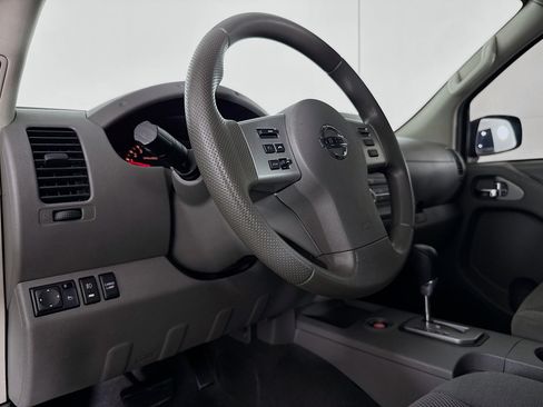 Used 2021 Nissan Frontier SV w/ SV Utility Package image 33