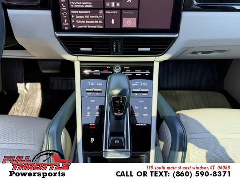 Used 2021 Porsche Cayenne AWD/4WD image 27
