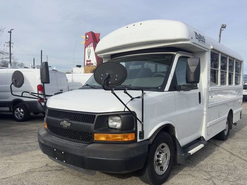 Used 2012 Chevrolet Express 3500 w/ School Bus Package image 4