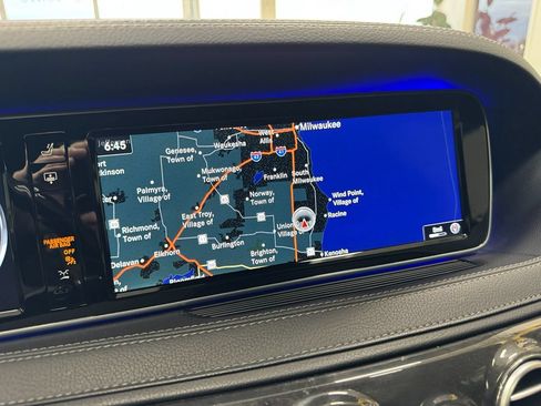 Used 2017 Mercedes-Benz S 550 4MATIC Sedan image 27