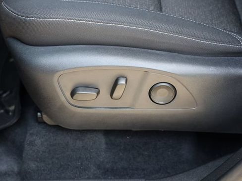 Used 2024 Chevrolet Traverse LT FWD image 23