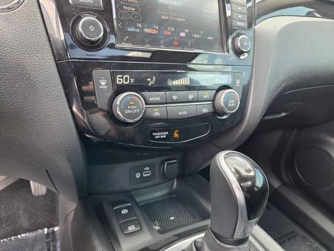 Used 2021 Nissan Rogue Sport SL w/ Premium Package FWD image 27