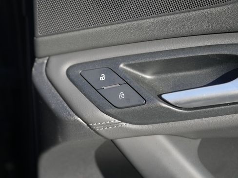 Used 2025 Audi Q6 e-tron Premium Plus w/ Premium Plus image 42