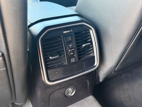 Used 2017 Porsche Macan AWD/4WD image 42