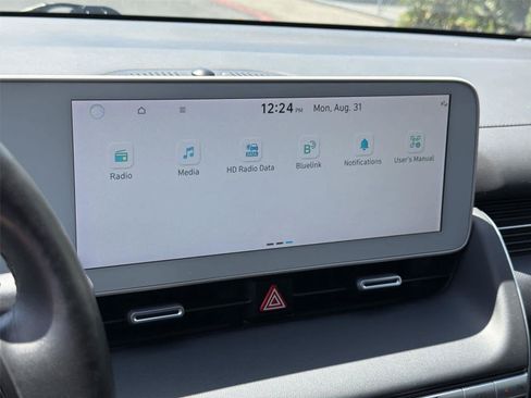 Used 2024 Hyundai Ioniq 5 SEL RWD image 41