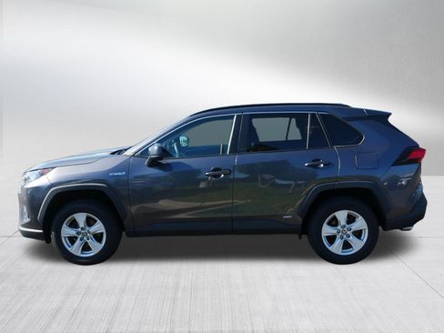 Used 2021 Toyota RAV4 LE AWD/4WD image 4