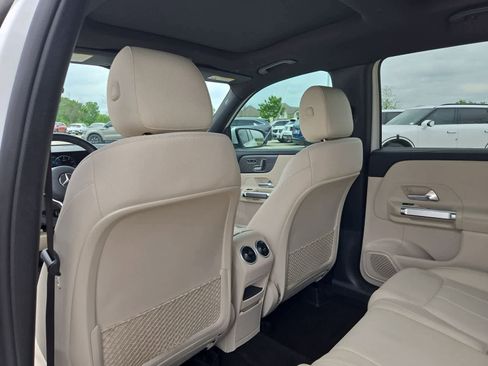 Used 2022 Mercedes-Benz GLB 250 image 17