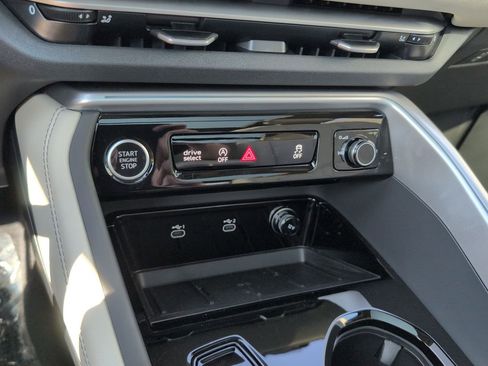 New 2025 Audi Q5 Premium Plus image 9