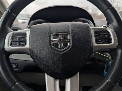 Used 2011 Dodge Grand Caravan Crew image 25