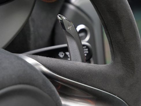 Used 2024 McLaren 750S RWD image 11