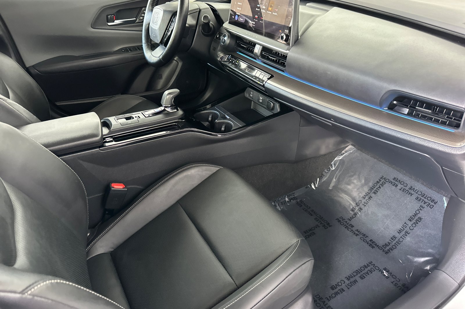 Used 2024 Toyota Prius Limited w/ Limited Premium Package FWD image 20