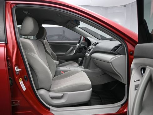 Used 2010 Toyota Camry FWD image 24