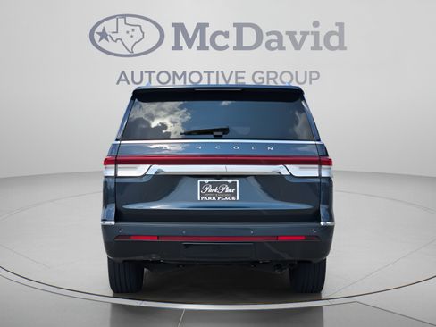 Used 2024 Lincoln Navigator L Reserve AWD/4WD image 5