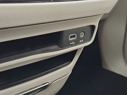 Used 2018 Chrysler Pacifica Touring Plus image 31