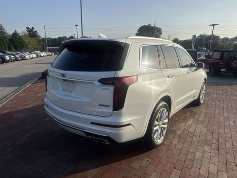 Used 2020 Cadillac XT6 Premium Luxury FWD image 14