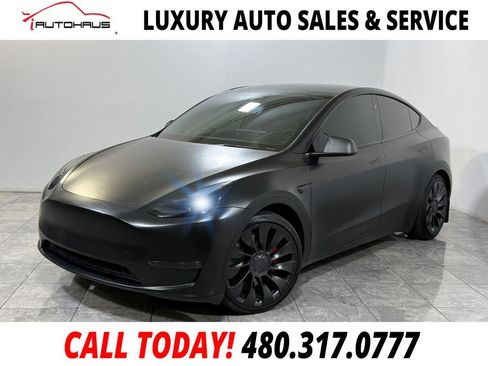 Used 2024 Tesla Model Y Performance AWD/4WD image 1