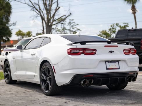 Used 2021 Chevrolet Camaro LT w/ Technology Package RWD image 10