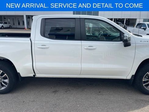 Used 2024 Chevrolet Silverado 1500 LT AWD/4WD image 6