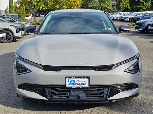 New 2025 Kia EV6 Wind image 2