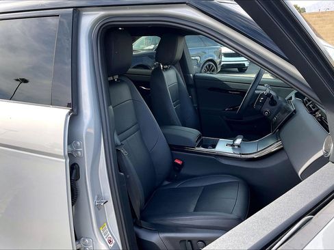 Used 2025 Land Rover Range Rover Evoque S image 7