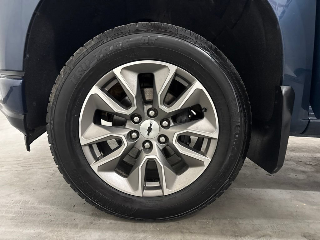 Used 2019 Chevrolet Silverado 1500 RST AWD/4WD image 40