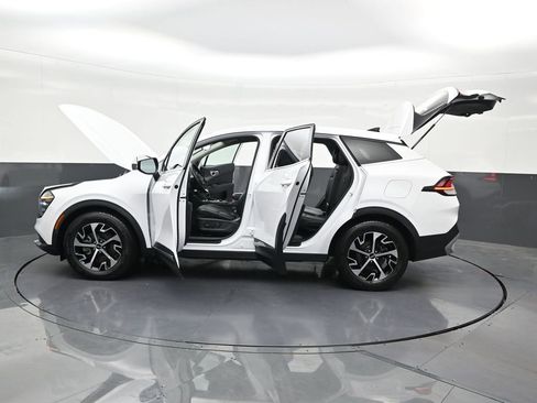 Used 2024 Kia Sportage EX FWD image 34
