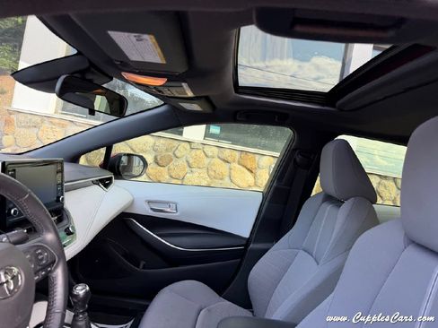 Used 2020 Toyota Corolla SE FWD image 6