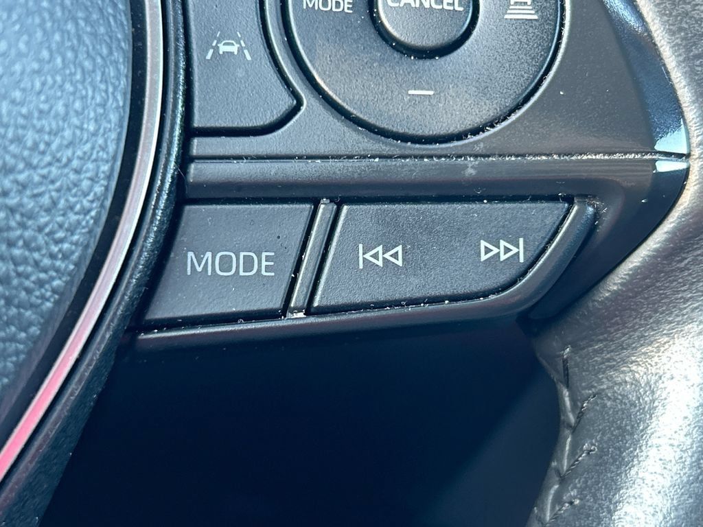 Used 2024 Toyota Corolla Cross LE w/ Moonroof Package FWD image 16