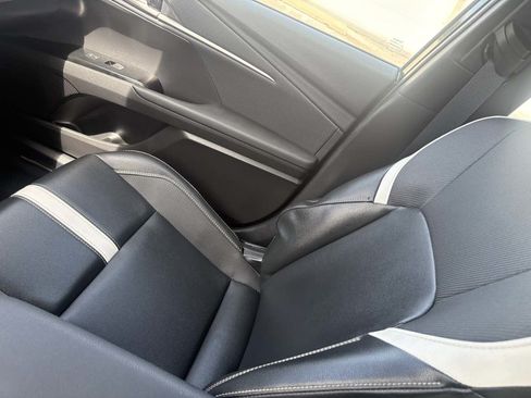 Used 2025 Toyota Camry SE FWD image 29