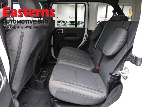 Used 2025 Jeep Wrangler Unlimited Sahara AWD/4WD image 22