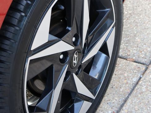 Certified 2022 Hyundai Elantra Limited image 40