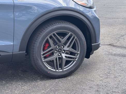 New 2026 Ford Explorer ST-Line w/ ST-Line Street Pack image 7