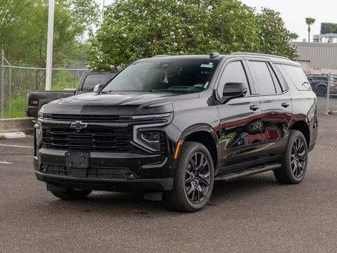 Used 2025 Chevrolet Tahoe RST w/ Advanced Technology Package AWD/4WD image 3