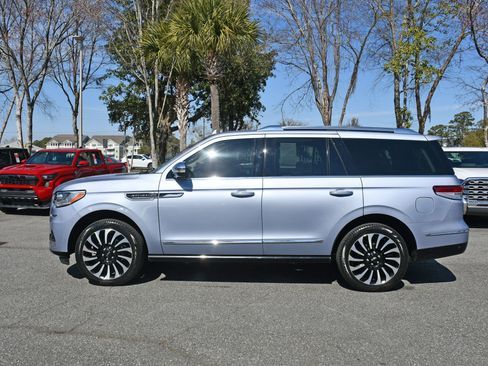 Used 2024 Lincoln Navigator Black Label image 2