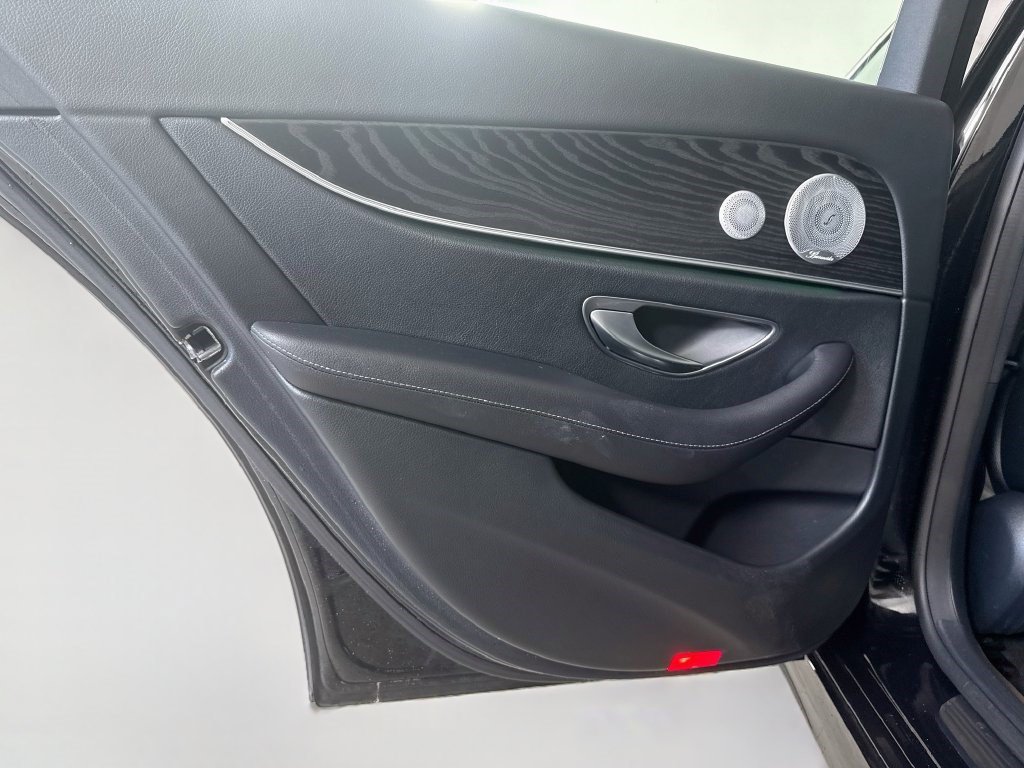 Used 2020 Mercedes-Benz E 350 Sedan w/ Parking Assistance Package image 24
