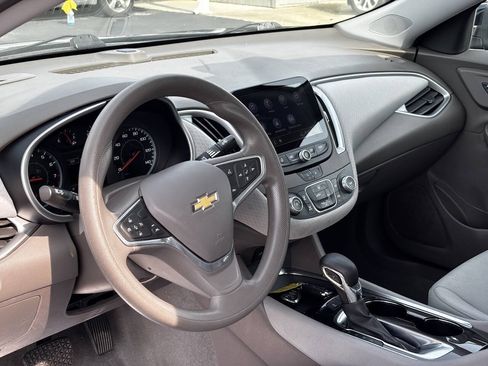 Used 2022 Chevrolet Malibu LS w/ Driver Confidence Package II FWD image 10