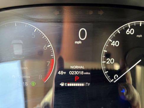 Used 2023 Honda HR-V LX image 14