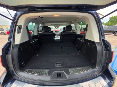 Used 2018 INFINITI QX80 4WD w/ Driver Assistance Package image 15