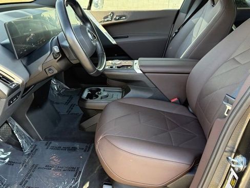 Used 2023 BMW iX xDrive50 w/ Premium Package image 20
