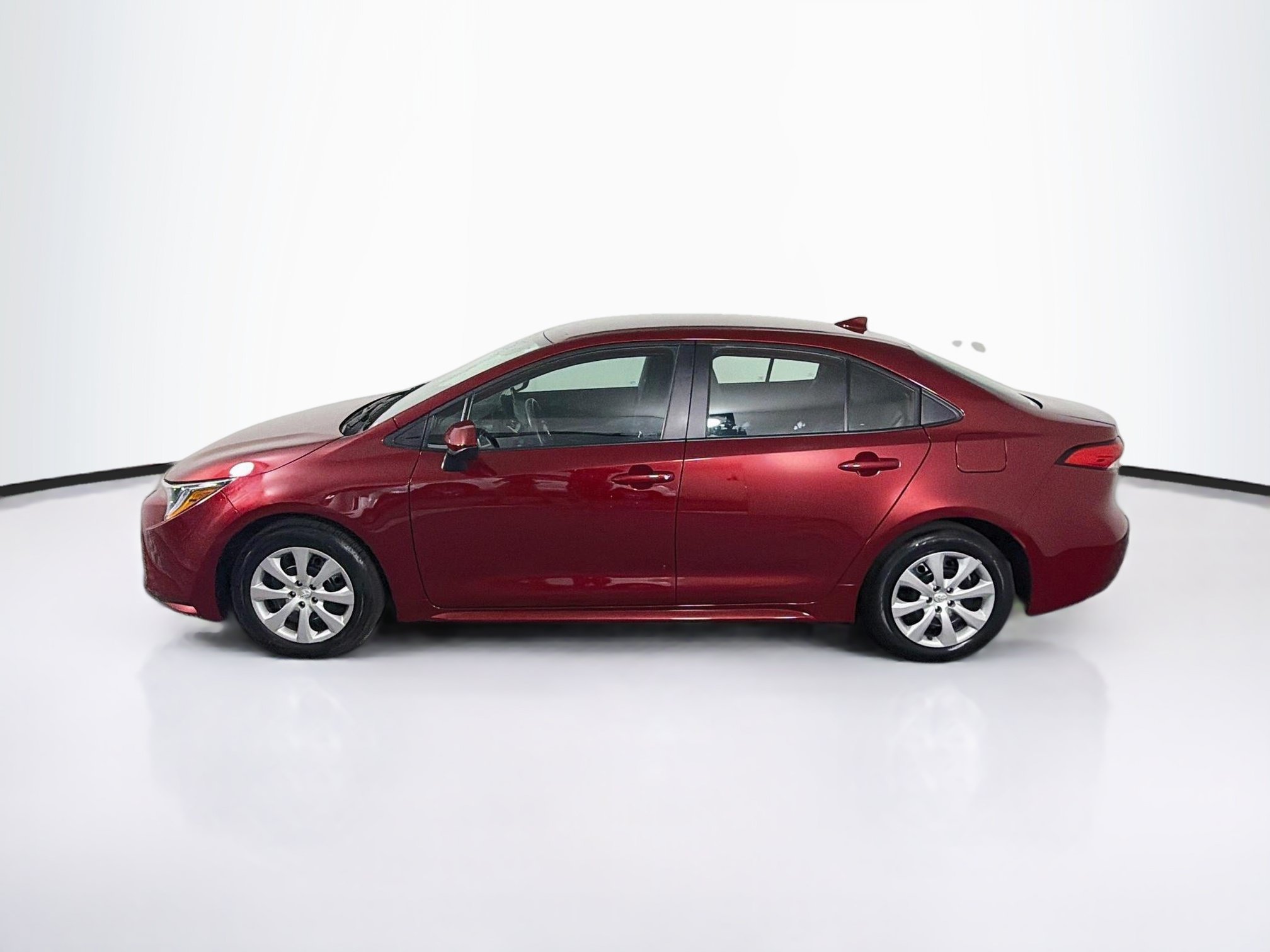 Used 2026 Toyota Corolla LE FWD image 4