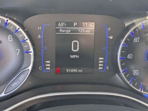 Used 2021 Chrysler Voyager LX FWD image 22