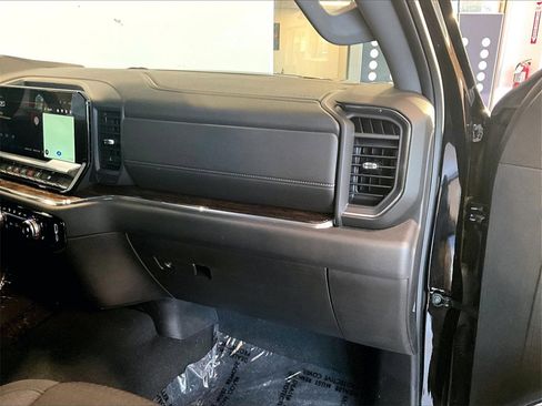 Used 2024 GMC Sierra 1500 Elevation image 13