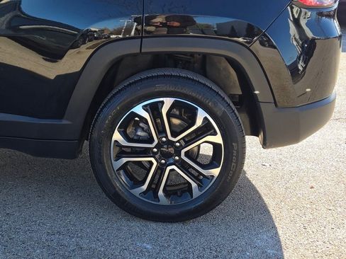 Used 2022 Jeep Compass Limited image 15