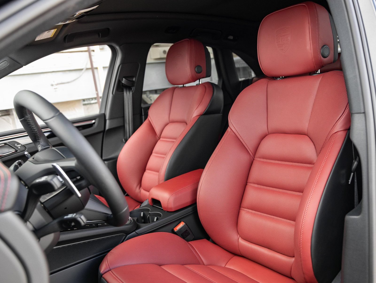 Certified 2026 Porsche Macan S AWD/4WD image 5