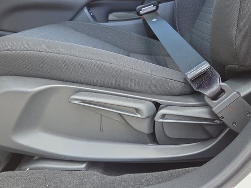 New 2026 Honda HR-V LX image 10