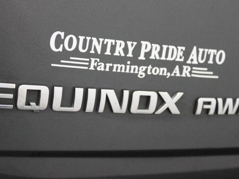 Used 2017 Chevrolet Equinox Premier w/ Enhanced Convenience Package AWD/4WD image 32