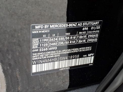 Certified 2025 Mercedes-Benz GLB 250 4MATIC image 30