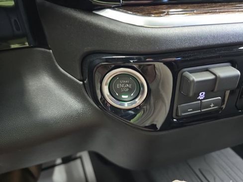 New 2026 GMC Sierra 1500 Elevation w/ LPO, Elevation Black Package image 22