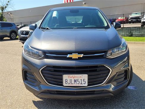 Used 2019 Chevrolet Trax LS image 2